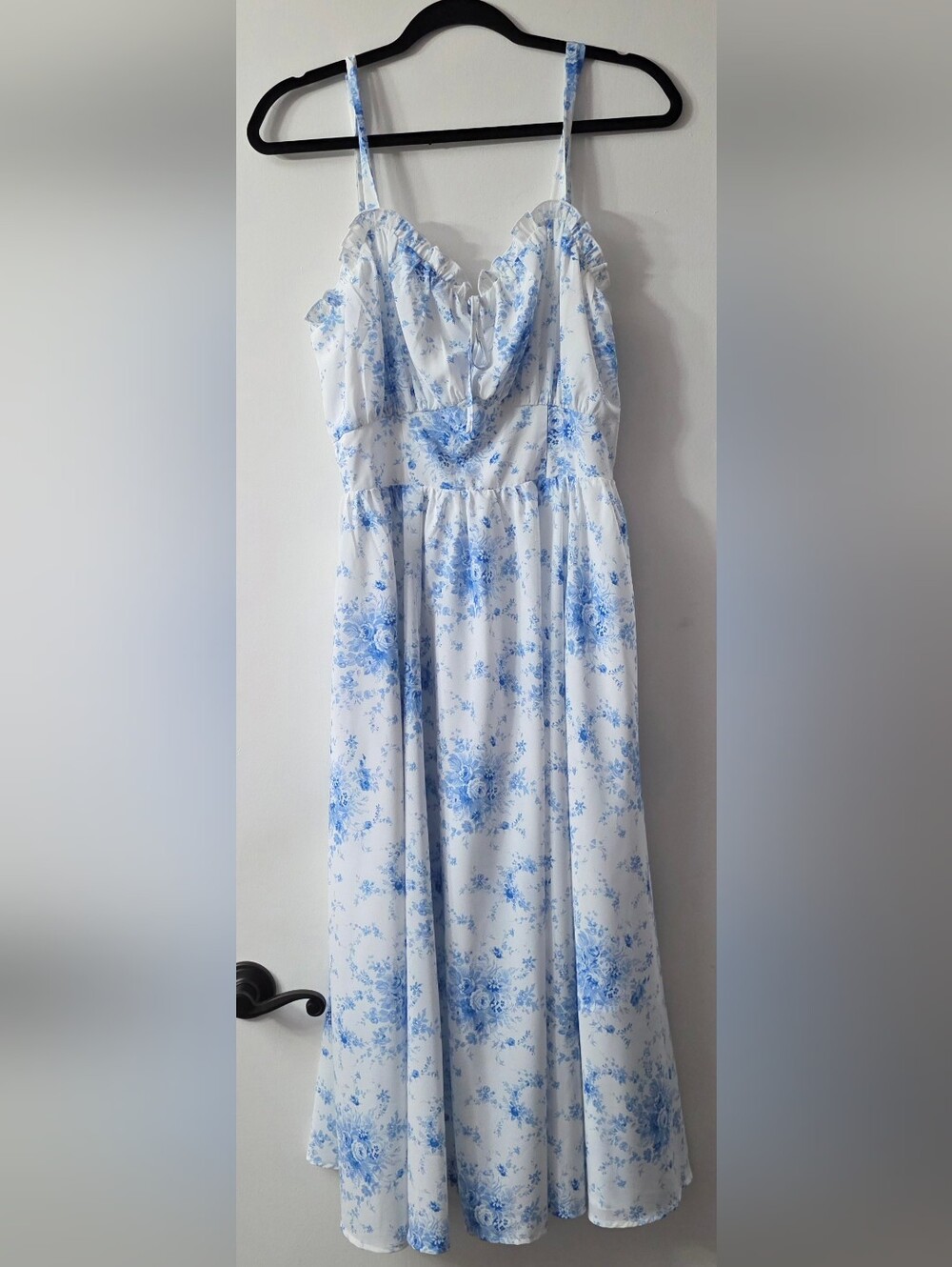Blue Floral Midi Dress with Ruffle Bodice - Brand Unspecified